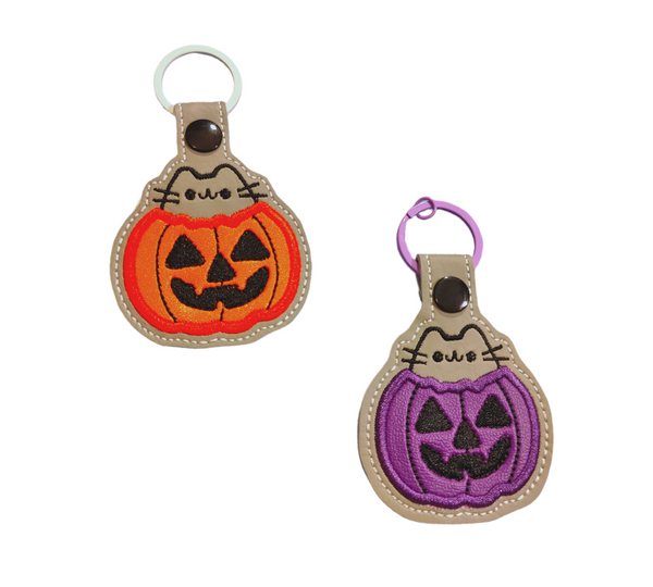 Pumpkin Kitty Snap Tab Keychain